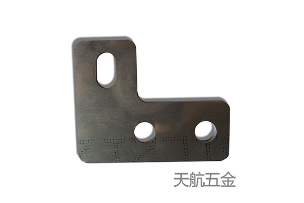 金屬激光切割加工為什么會產生毛刺？